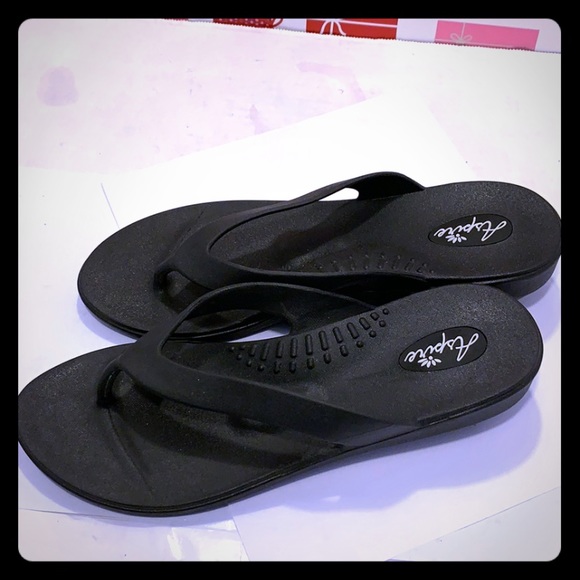 NWOT/ NEW Okabayashi Aspire Women Sandal.Size M/L - Picture 3 of 8